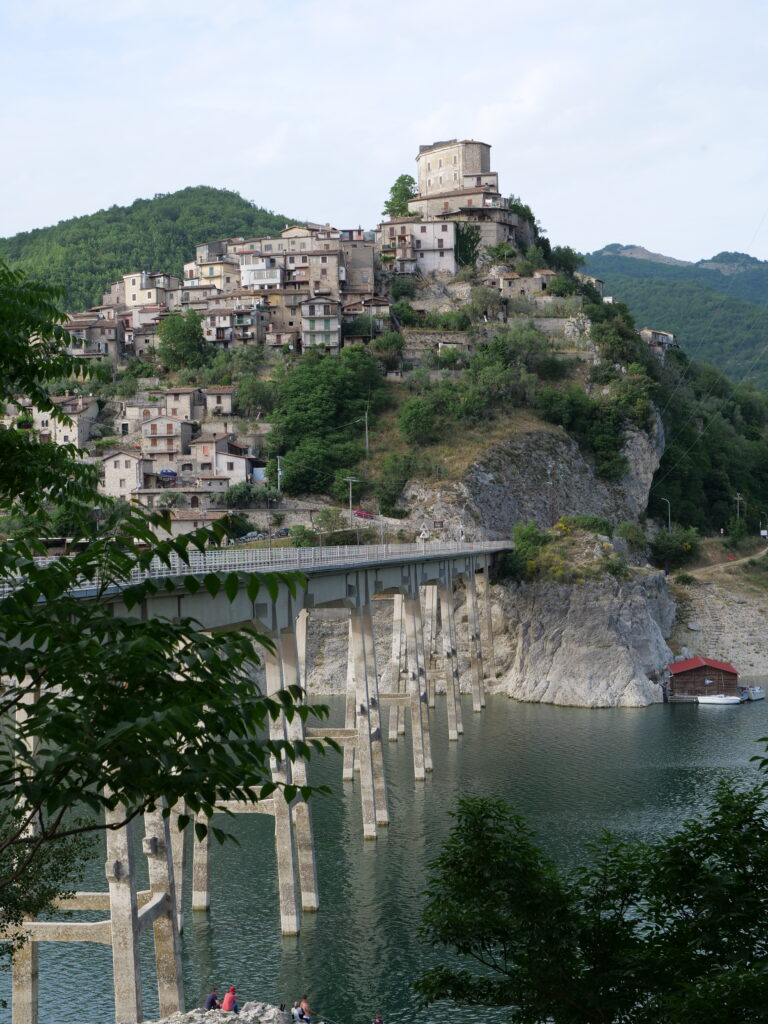 Lago del turano