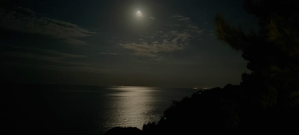 Il mare e la luna
