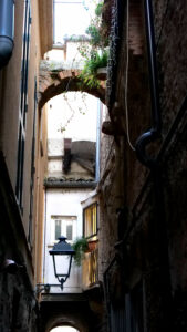 vicolo