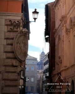 Tra_i_palazzi_di_Roma